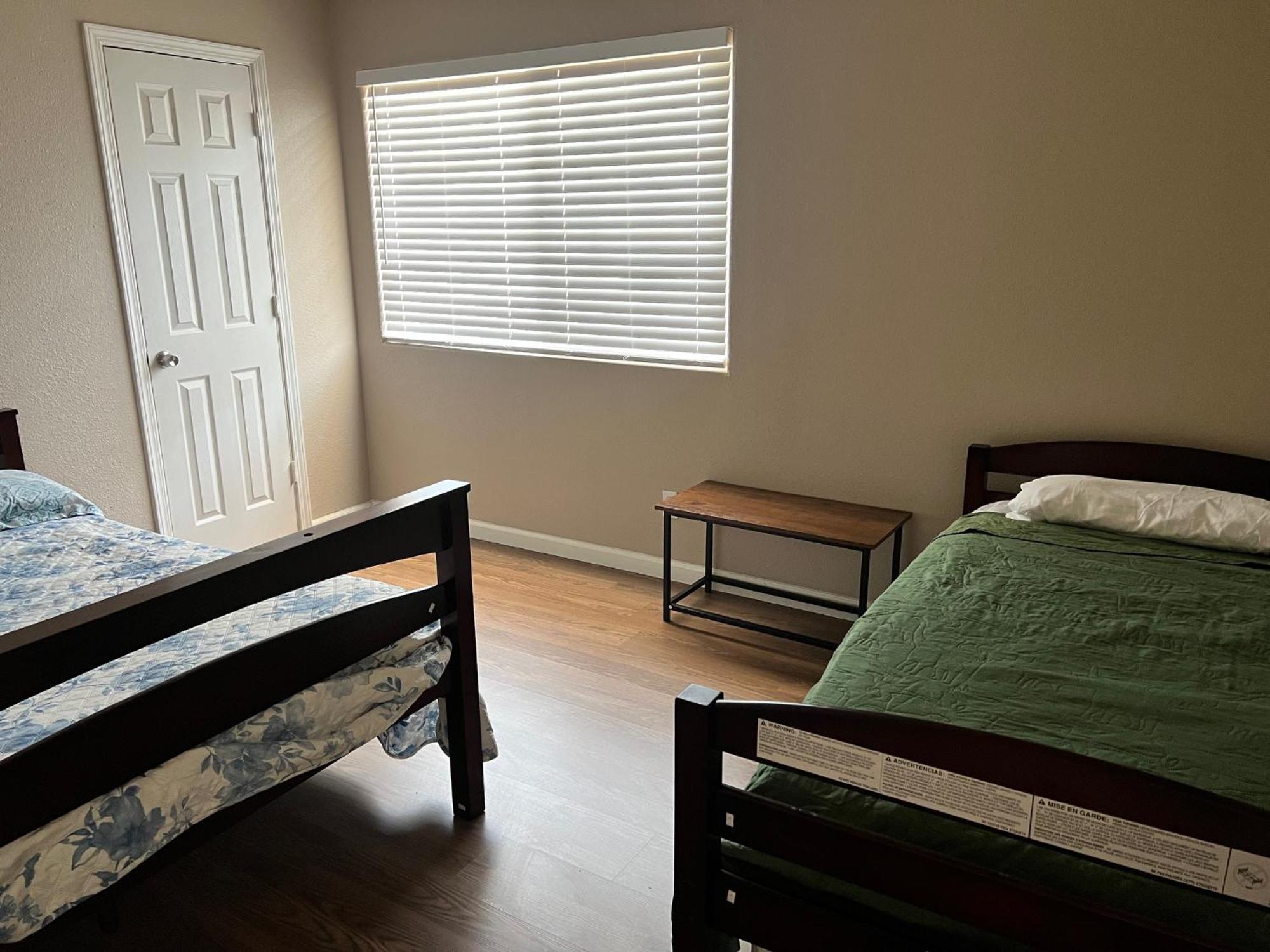 Serene 2Bed 1Bath Condo With Parking Fresno Exterior foto